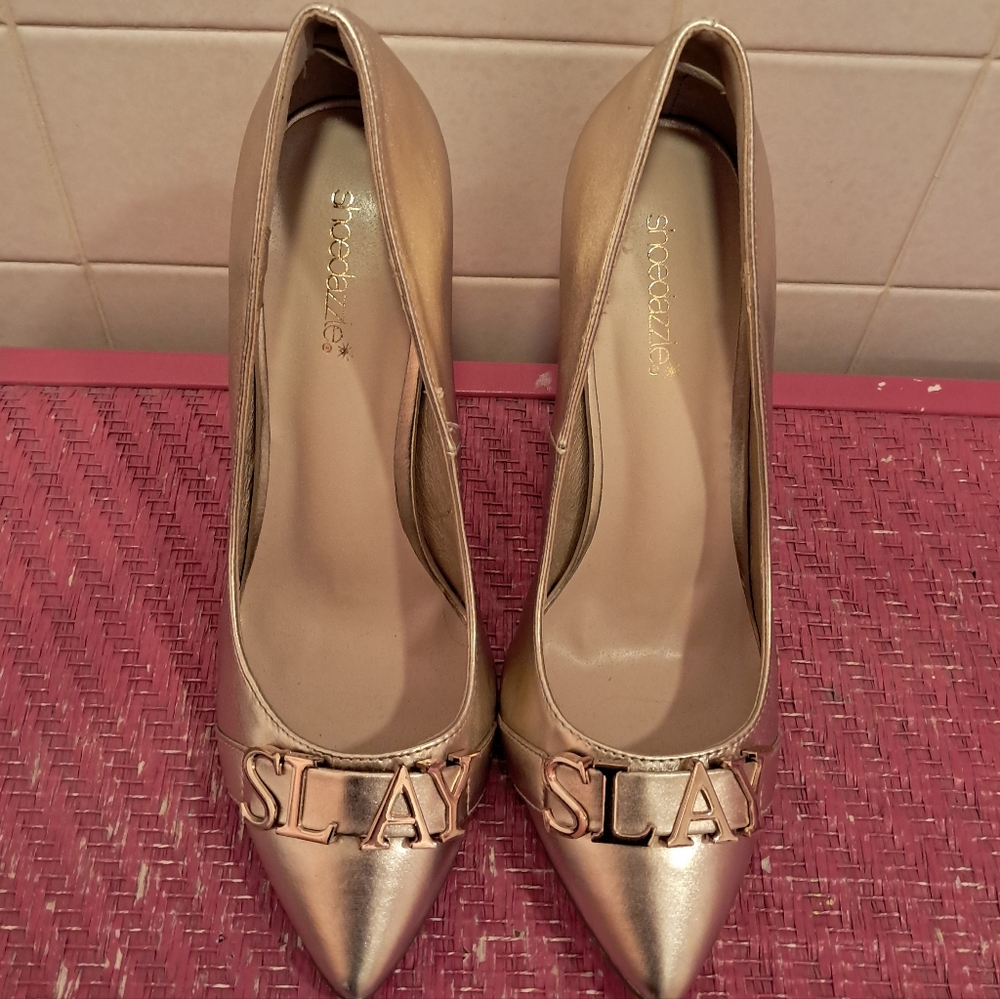 Women's Shoedazzle Metallic Gold Heels Size 10